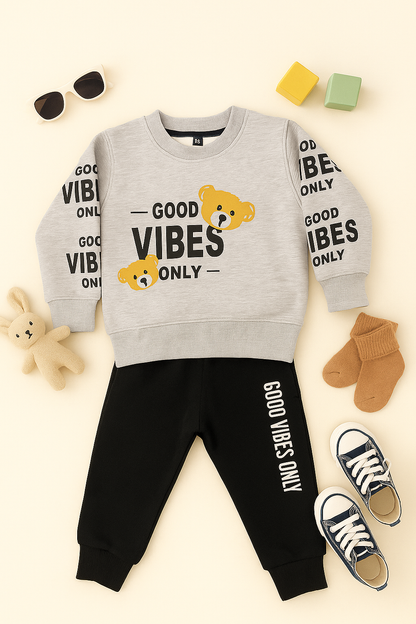 "Cozy & Cute: Kids Fleece Tracksuits"