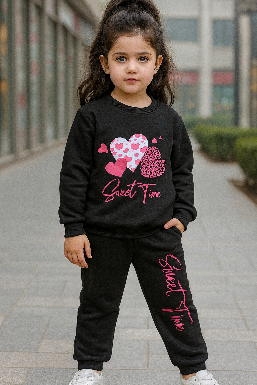 "Cozy & Cute: Kids Fleece Tracksuits"